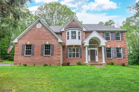 31 Eileen Dr, Wantage, NJ 07461