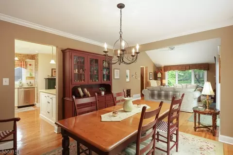 96 Aspen Dr, Basking Ridge, NJ 07920 photo 9