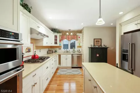 96 Aspen Dr, Basking Ridge, NJ 07920 photo 12