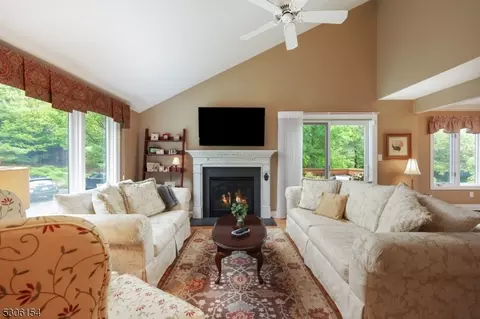 96 Aspen Dr, Basking Ridge, NJ 07920 photo 5