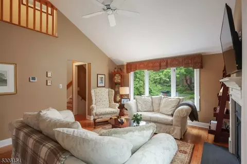96 Aspen Dr, Basking Ridge, NJ 07920 photo 3