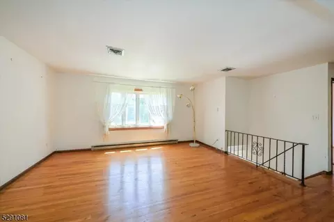 968 Preakness Ave, Wayne, NJ 07470 photo 5
