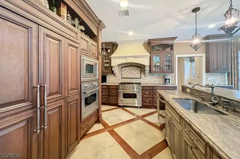 3 Smallbrook Cir, Randolph, NJ 07869 photo 15