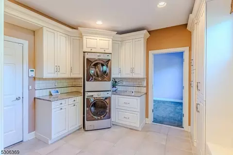3 Smallbrook Cir, Randolph, NJ 07869 photo 18