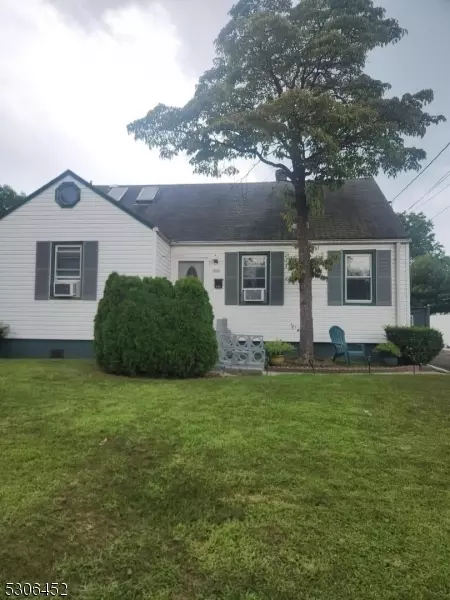 208 Rock Ave, Plainfield, NJ 07063