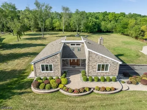 7 Haas Rd, Raritan Twp, NJ 08551