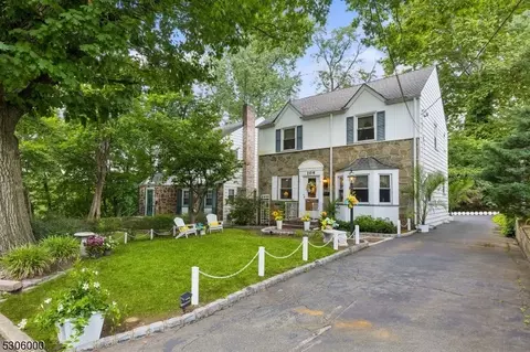 104 Mckinley St, Nutley, NJ 07110