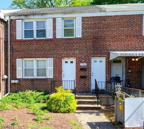 755 Audrey Dr, Rahway, NJ 07065
