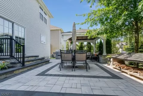 8 Quick Ct, Franklin Twp, NJ 08873 photo 25