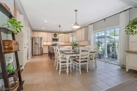 8 Quick Ct, Franklin Twp, NJ 08873 photo 6