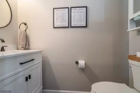 8 Quick Ct, Franklin Twp, NJ 08873 photo 12