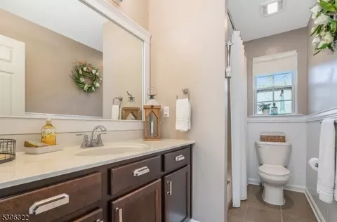 8 Quick Ct, Franklin Twp, NJ 08873 photo 19