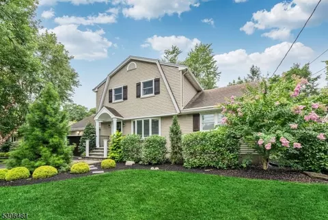 793 Jersey Pl, Paramus, NJ 07652 photo 41