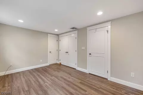793 Jersey Pl, Paramus, NJ 07652 photo 28