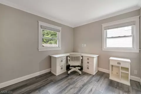793 Jersey Pl, Paramus, NJ 07652 photo 16