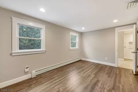 793 Jersey Pl, Paramus, NJ 07652 photo 27