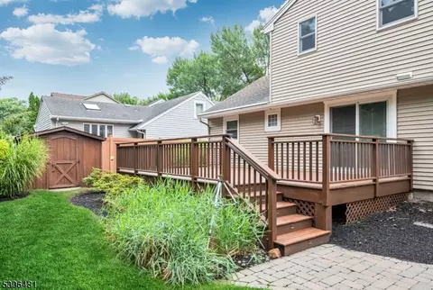 793 Jersey Pl, Paramus, NJ 07652 photo 34