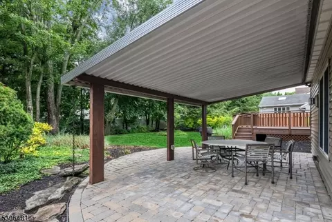 793 Jersey Pl, Paramus, NJ 07652 photo 37