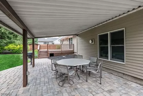 793 Jersey Pl, Paramus, NJ 07652 photo 38