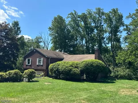 1 Springtown Rd, Readington Twp, NJ 08889