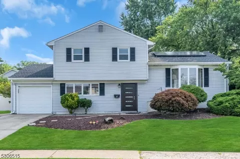 65 Erik Dr, Woodbridge Twp, NJ 08863
