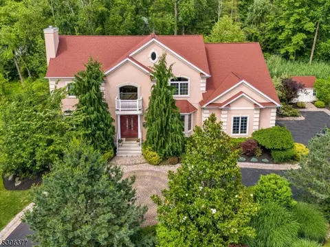669 S Orange Ave, Livingston, NJ 07039
