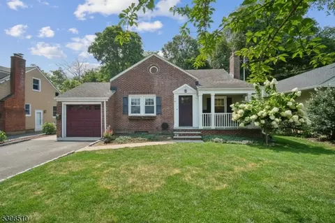 47 Mill Rd, Morris Plains, NJ 07950