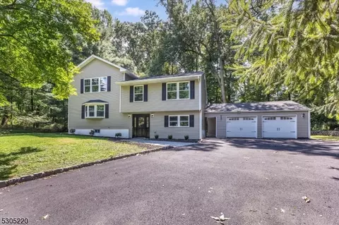 40 Harrison Ave, Morris Plains, NJ 07950