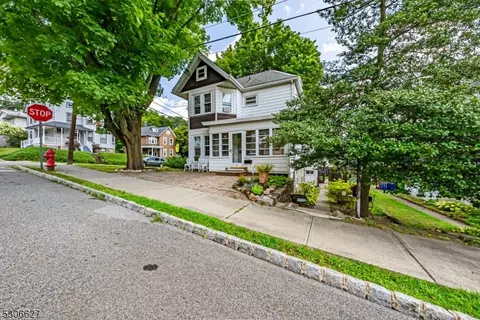 14 Hinchman Ave, Dover, NJ 07801