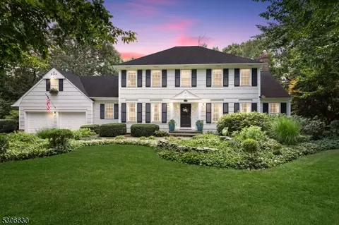140 Preston Dr, Long Hill, NJ 07933