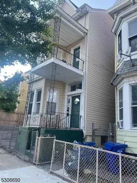 209 Park Ave, Paterson, NJ 07501