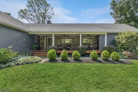 215 Hickory Corner Rd, Milford, NJ 08848