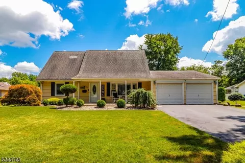 13 Cypress Rd, Franklin Twp, NJ 08873