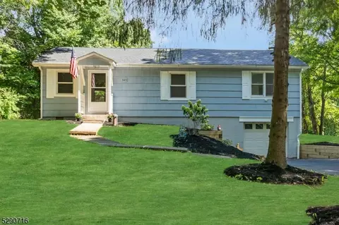 545 Kemah Lake Rd, Branchville, NJ 07826