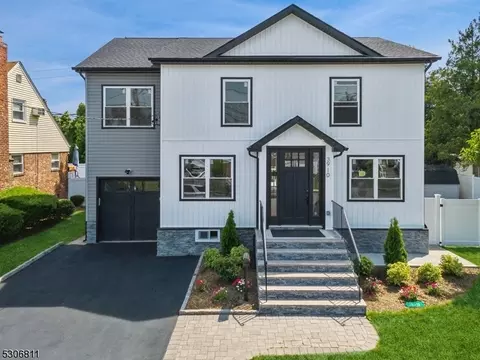 39-10 Northern Dr, Fair Lawn, NJ 07410