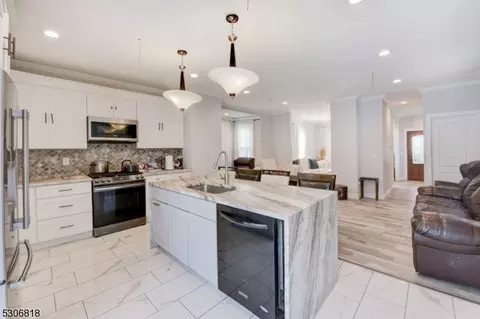 15 Yale St, Dover, NJ 07801