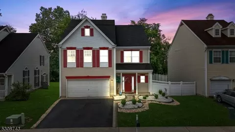 72 Magellan Way, Franklin Twp, NJ 08823