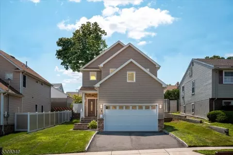 3 Haven Ave, Totowa, NJ 07512