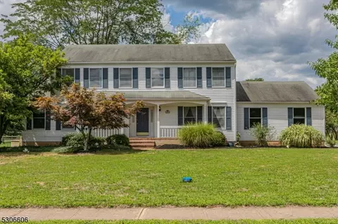 18 Fawn Dr, Montgomery, NJ 08502