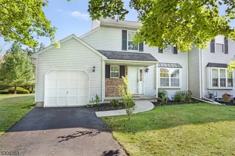 3 Choctaw Ridge Rd, Somerville, NJ 08876