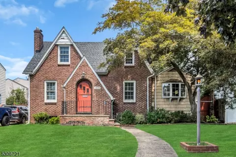 1808 Summit Ter, Linden, NJ 07036