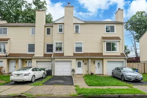 664 Jackson Ave, Roselle, NJ 07203