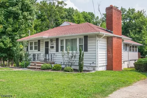 166 Stevens Ave, Cedar Grove, NJ 07009