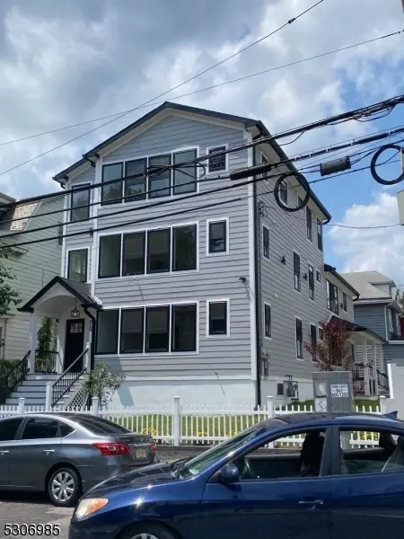 87-89 N Munn Ave, Newark, NJ 07106