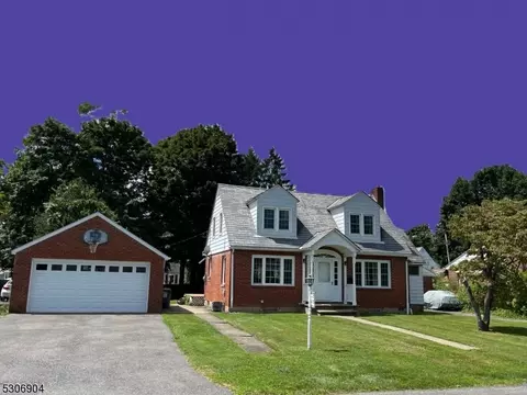 212 Pershing Ave, Phillipsburg, NJ 08865