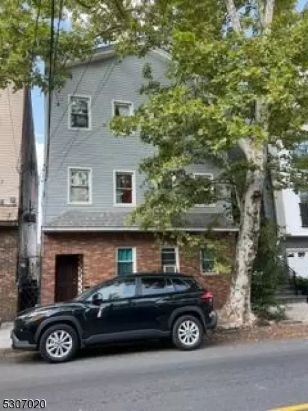 317 Lafayette St, Newark, NJ 07105