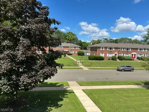 41 Atherton Ct # B, Wayne, NJ 07470 photo 2