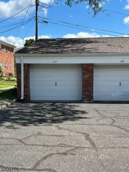 41 Atherton Ct # B, Wayne, NJ 07470 photo 3