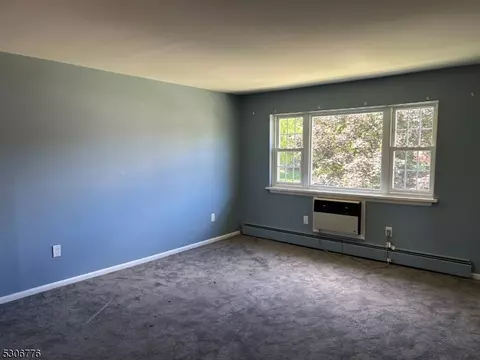 41 Atherton Ct # B, Wayne, NJ 07470 photo 6
