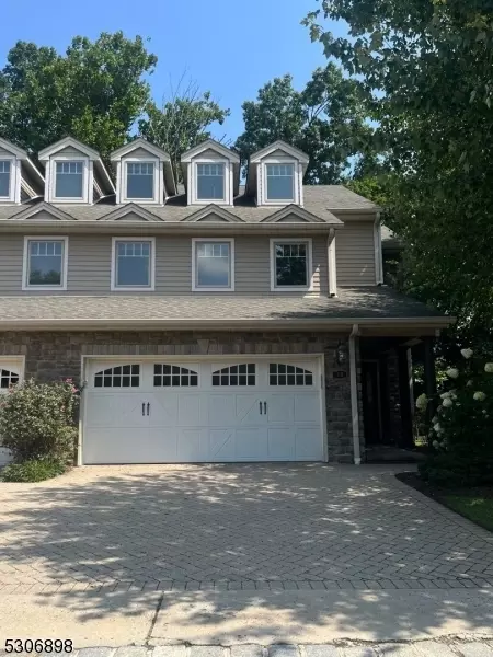 19 Eggers Ct, Summit, NJ 07901